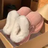 Chinelos de algodão com sola grossa para aumentar a altura para mulheres, novo modelo de inverno 2026, para usar ao ar livre, chinelos peludos com bico fechado, forrados com pelúcia, sapatos de algodão quentes e antiderrapantes