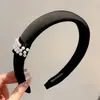 Faixa de cabeça larga de tricô minimalista e elegante estilo coreano para mulheres, novo modelo 2026, adequada para uso diário, projetada para realçar a aparência da linha do cabelo e pode ser usada como faixa de cabeça para lavar o rosto ou presilha de cabelo