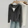 Cárdigan de Punto con Capucha a Rayas para Niñas, Tallas Mediana y Grande para Niños, Otoño 2026, Estilo Coreano, Corte Ajustado, Corto, Top de Cárdigan con Cremallera, Moderno