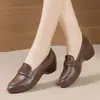 Sapatos Slip-On Femininos Versáteis Fashionáveis Retrô Tecidos com Salto Almofadado Branco e Solado Macio Novo Estilo Primavera e Outono 2026