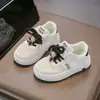 Zapatillas Deportivas para Niños 2026 Primavera y Otoño Nuevo Estilo Zapatos Blancos Casuales para Niños Mayores, Niños y Niñas, Suela Suave Antideslizante Zapatos Casuales con Estilo