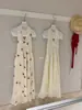 Wgwe9264 Vestido de Verano Nuevo para Mujer de Guangzhou Shisanxing con Cuello en V y de Halter, Bordado, Diseño Jacquard, Ceñido a la Cintura