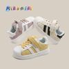 Zapatos Blancos para Niños 2025 Otoño Nuevos Tenis Casuales para Niñas con Punta de Concha Suela Suave Zapatos Deportivos para Niños Tenis para Niños