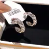 Sombra de Flecha Brilha! Brilhantes Brincos Redondos em Zircônia com Formato de C Banhados a Ouro Real 14K Brincos de Luxo Leve de Alta Qualidade para Mulheres