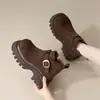 Botas cortas de suela gruesa para chica baja estilo Martin para mujer 2026 nuevo estilo invierno con felpa adicional gamuza slip-on aumento de altura botas cortas Birkenstock