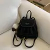 Mochila Casual de Design de Nicho 2025 Outono e Inverno Nova Bolsa Tendência Textura Fashionável Mochila Simples Feminina