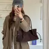 Bolso de mano de gamuza para las axilas para mujer, nueva moda otoño e invierno 2026, simple y versátil, adecuado para el uso diario, de hombro y de mano