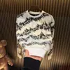 Nueva Sudadera para Hombre de Otoño e Invierno con Estampado de Estrellas, Cuello Redondo de Lujo Ligero, Forro Polar y Espesor Adicional, Camiseta de Manga Larga Rasgada Versátil y de Moda