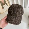 Gorra de béisbol de leopardo con estampado de leopardo de color contrastante para celebridad de internet que combina con todo, para mujer, adelgazante, desgastada, para pareja, de copa suave, con visera