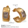 Brincos de Design de Nicho Transfronteiriço em Forma de C com Zircônia Verde Incrustada Aço Titânio Banhado a Ouro 18K Elegante Moderno Textura de Roupa de Trabalho