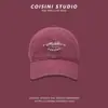Boné de Baseball Vintage Americano cor vinho tinto Feminino Chapéu Bordado com Letra Top Profundo Sombra para Estudante Mostra Rosto Pequeno Moda Masculina