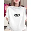 Camiseta Estampada de Manga Curta da Marca da Moda deste Ano para Mulheres, Gola Redonda Solta, Versátil, Emagrecedora, Top Casual Estilo Mãe