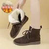 Botas de Algodão Quente com Cadarços Aveludados Femininas 2026 Inverno Novo Cadarços de Couro Macio Botas Martin Casual Retro de Salto Baixo