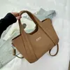 Bolso Cesta de Verduras 2025 Nuevo Estilo Coreano Gran Capacidad Retro Más Fácil de Combinar Casual Casual Bolso de Hombro Cruzado