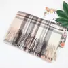 Fábrica de bufandas de cachemira al por mayor personalizadas transfronterizas bufanda de cachemira a cuadros coreana para otoño e invierno bufanda chal para mujer