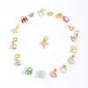 Color Fuerte que Conserva Arena Dorada Accesorios DIY Dibujos Animados Avión Pequeño Oso Fresa Unicornio Caballo Mecedora Colgante Colgante Pulsera