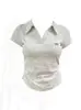 Camiseta de Verano 2025 Estilo Niche con Cuello Polo de Manga Corta Elegante que Reduce la Edad Adelgaza la Cintura Top Casual Ins Moda Trendy para Mujer