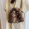 Bolsa Transversal Feminina Moda Outono Inverno Nova, Ombro Único, Portátil de Pelúcia, Corrente de Ombro 2026, Estilo Versátil Coreano Japonês