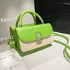 Bolsa de Mão Quadrada Pequena Retro Nova de Verão 2025, Bolsa Pequena Versátil de Ombro Transversal de Moda de Alto Padrão