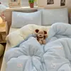Conjunto de Colcha de Algodão de Xinjiang com Quatro Peças, Fácil de Cuidar, Colcha para Cama de Solteiro de Dormitório Estudantil, Lençol de Cama, Fronha, Anti-Ácaro