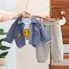Traje Casual para Niños Ropa de Primavera 2024 Nuevo Traje de Tres Piezas de Mezclilla con Dibujos Animados para Bebés Primavera y Otoño Mono Venta al por Mayor