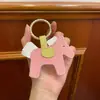 Colgante Magnético Original de Cuero Sencillo de Pony Llavero Lindo para Bolso Accesorio Pequeño Regalo Venta al por Mayor