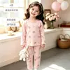 Conjunto infantil de manga longa e perna longa, sem costura Classe A, pijama base macio para bebês e crianças pequenas, roupa de casa unissex para outono e inverno