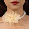 Collar Exagerado de Perlas de Imitación Retro Francés Transfronterizo Europeo y Americano Flor Blanca Collar Hecho a Mano con Perlas Venta al por Mayor para Mujeres