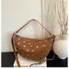 Bolsa de Ombro com Rebites Moda Coreana, Bolsa de Braço Personalizada Retrô Chifre, Novo Modelo 2026, Alto Valor Estético, Bolsa Transversal Simples