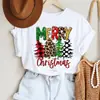 2026 Producto Nuevo de Navidad Feliz Navidad Camión con Reno Navideño Camiseta Blanca Redonda Estampada para Mujer