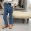 Fábrica de ropa para niños novedades de otoño pantalones acampanados ropa para bebés niños pequeños niños pantalones casuales estilo coreano jeans estilo moderno