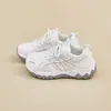 Ins estilo coreano zapatos nuevos para papá mujer 2026 otoño estudiante deportivos para correr zapatos casuales que aumentan la altura suela gruesa MZ8106