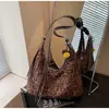 Bolsa de Ombro Transversal Estilo Coreano Estampada de Leopardo 2026 Nova Bolsa Vintage para Ombro Transversal Tendência para o Dia a Dia Bolsa Tote de Grande Capacidade