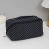 Nova bolsa macia estilo Chanel bolsa de armazenamento de grande capacidade bolsa de armazenamento regional bolsa de lavagem padrão quadrado de alta qualidade bolsa de cosméticos