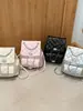 Mochila acolchada con cadena estilo coreano inspirada en Chanel, nuevo modelo de verano 2026, bolso cruzado casual versátil con múltiples bolsillos
