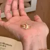 Anillo de hebilla de lingote de oro cepillado estilo vintage versátil para mujer, diseño de nicho, anillo abierto ajustable retro de lujo ligero