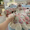 Juego de Cuatro Piezas de Vellón de Coral de Leche Grado A Ropa de Cama para el Hogar Funda Nórdica de Encaje Francés Juego de Tres Piezas Engrosado Cálido de Invierno