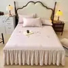 Saia de Cama Peça Única de Algodão Escovado Estilo Coreano Estilo Simples Cor Sólida Universal para Todas as Estações Amigo da Pele Algodão Puro Antiderrapante Capa de Cama Conjunto de Três Peças