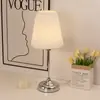 Luminária de mesa de cabeceira Amazon transfronteiriça, estilo americano e europeu, adequada para sala de estar e quarto, luz noturna protetora para os olhos, luminária de mesa decorativa vintage com interruptor de puxar
