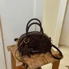 Bolso Boston de Lunares Otoño/Invierno para Mujer 2026 Nuevo Estilo Bolso de Hombro Único Cruzado Versátil para Viajes Cotidianos Diseño de Nicho Pequeño de Alta Gama