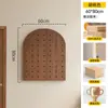 Estante de Pared de Tablero Perforado de Madera Maciza para Almacenamiento Pasillo Color Nogal Forma Decoración de Pared Exhibición de Almacenamiento