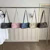 Bolsa Feminina Simples Retrô 2026 Outono Novo Estilo Elegante Temperamento Bolsa de Ombro de Axila Moda para o Dia a Dia Bolsa de Mão