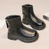 Botas estilo Martin para crianças de 6 a 12 anos, botinhas infantis estilo britânico, estilo outono e inverno, forradas com fleece, botas de couro quentes, com sola macia, botas antiderrapantes