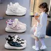 Zapatillas de Malla Individual para Niños 2025 Verano Nuevas Suela Suave Antideslizantes Transpirables Moda Niños Grandes Versátiles Casual Zapatos Individuales