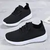 Zapatos deportivos blancos de grulla de almohada, suela blanda, ligeros, transpirables, modelo nuevo 2026, zapatos de malla fly-knit para mujer, antideslizantes y versátiles para caminar y ocio