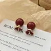 Brincos de Flor de Zircônia Vermelha com Pérola Moda de Nicho Luxo Acessível Brincos de Alta Qualidade Novos Brincos Outono e Inverno 2025 para Mulheres