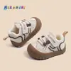 Sapatos de Caminhada para Bebês e Crianças Pequenas Superfície de Couro Sapatos de Bebê para Meninas Sola Macia Antiderrapante Tênis de Bebê para Meninos Sapatos Casuais 1-3 Anos