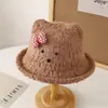 Novo Chapéu de Inverno Francês Retrô com Aba Enrolada Pequeno Chapéu de Pescador de Desenho Animado de Pelúcia Chapéu de Balde Quente Versátil da Moda