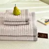 Capa de Cama Dupla Face em Modal Tencel Estilo Desenho Animado Coreano Conjunto de Três Peças com Acolchoado Xadrez de Seda Refrescante para Tatame e Cama de Solteiro