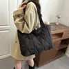 Bolsa Feminina de Algodão Lisa e Fashionável Transfronteiriça Nova Bolsa de Ombro Bordada Xadrez Espaço de Grande Capacidade Bolsa Tote de Algodão